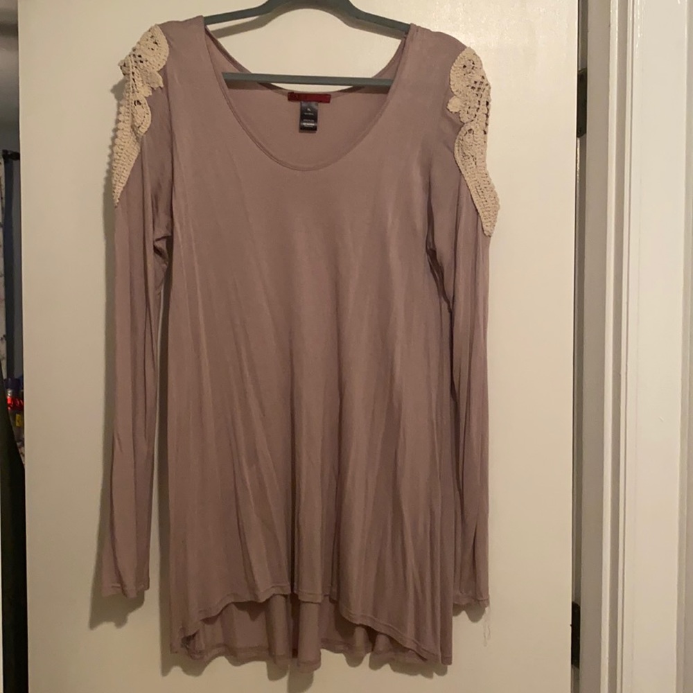 BKEred cold shoulder top!!!